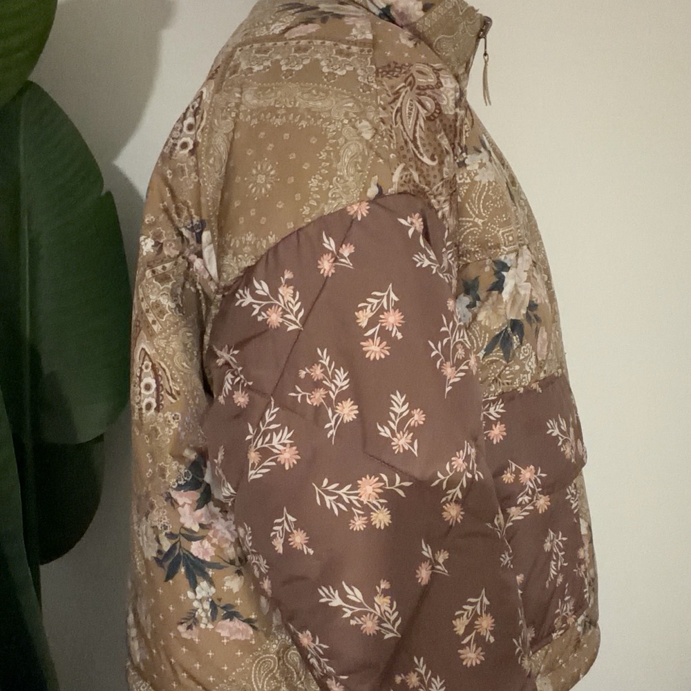 Coat - Picture 2 of 6